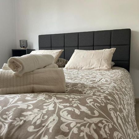 Stelarium-Suite Con Bano Privado En Casa Compartida-Uebica2 Mairena del Aljarafe Buitenkant foto