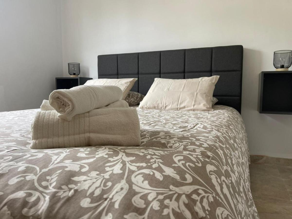 Stelarium-Suite Con Bano Privado En Casa Compartida-Uebica2 Mairena del Aljarafe Buitenkant foto
