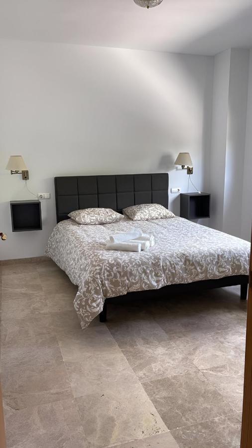 Stelarium-Suite Con Bano Privado En Casa Compartida-Uebica2 Mairena del Aljarafe Buitenkant foto