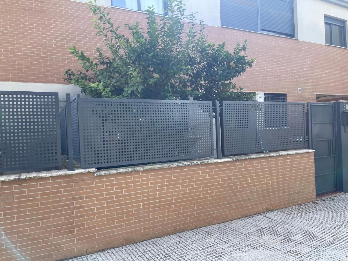 Stelarium-Suite Con Bano Privado En Casa Compartida-Uebica2 Mairena del Aljarafe Buitenkant foto