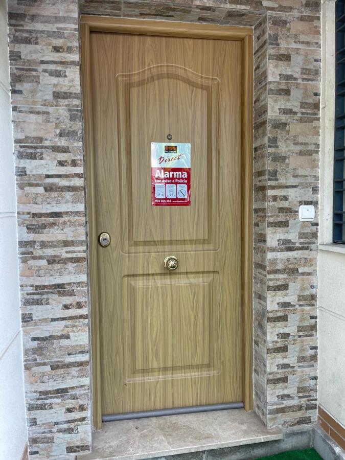 Stelarium-Suite Con Bano Privado En Casa Compartida-Uebica2 Mairena del Aljarafe Buitenkant foto