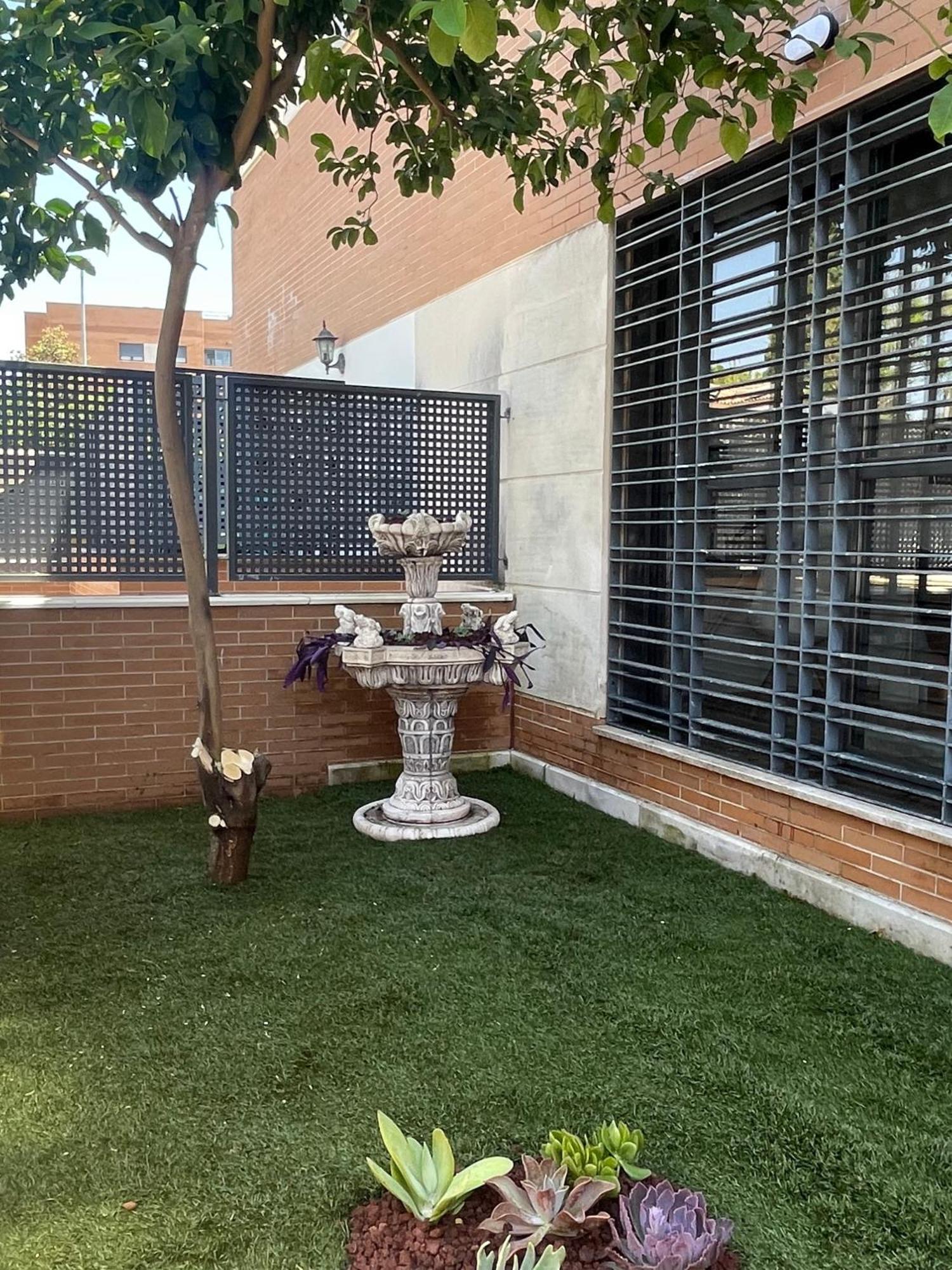 Stelarium-Suite Con Bano Privado En Casa Compartida-Uebica2 Mairena del Aljarafe Buitenkant foto